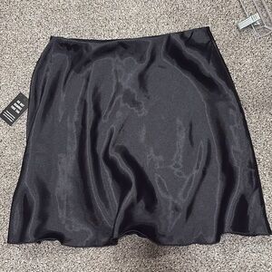 Express Black Satin like mini Skirt new with tags
